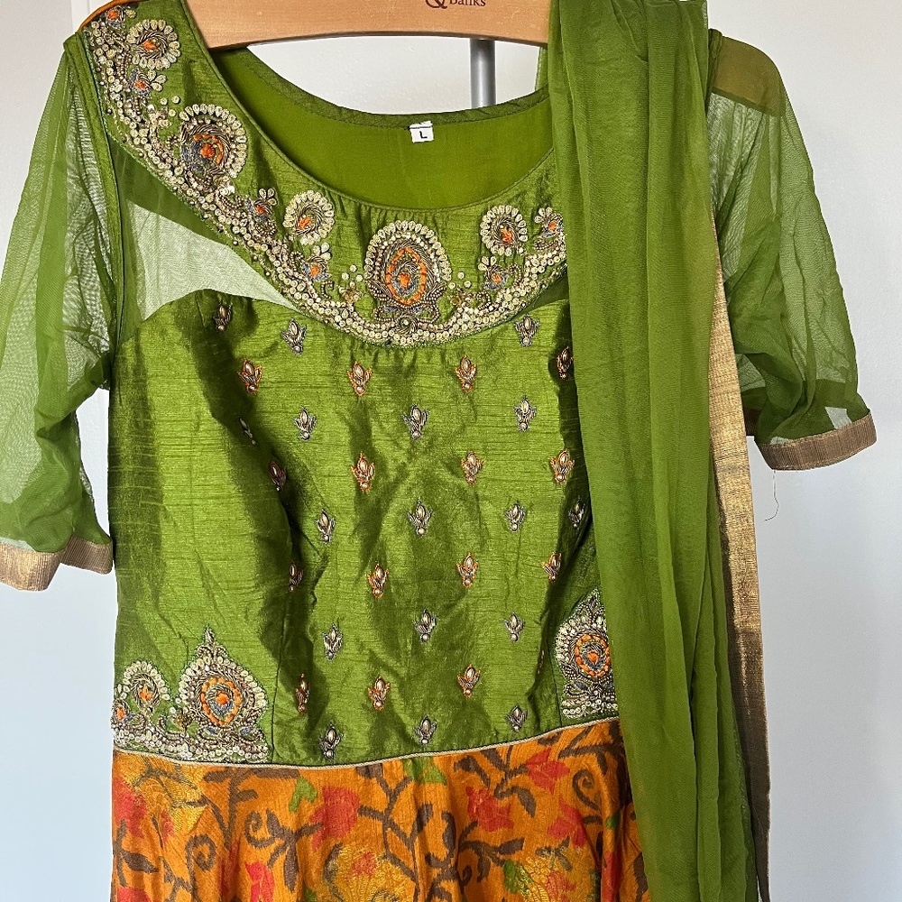 Beautiful Anarkali Salwar for sale size large